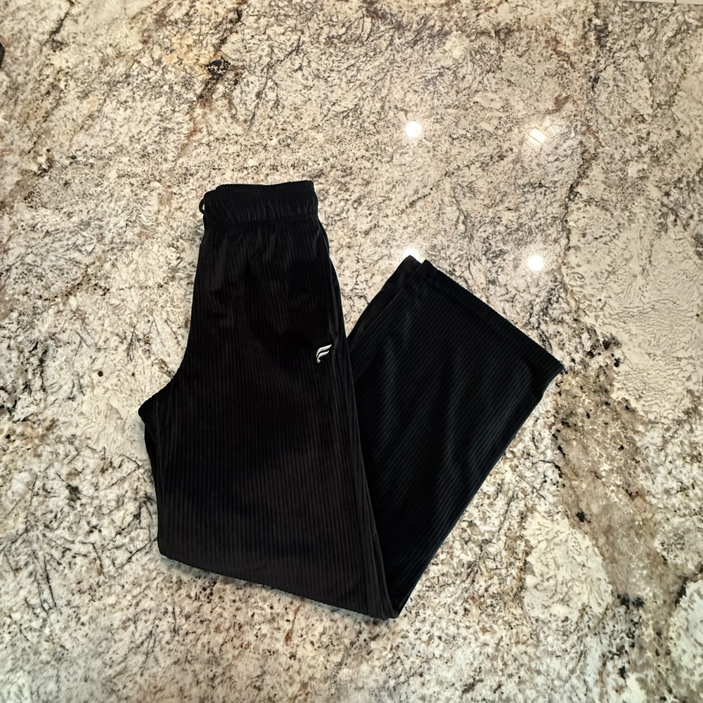 Fabletics Black ribbed set - Picture 2 of 7